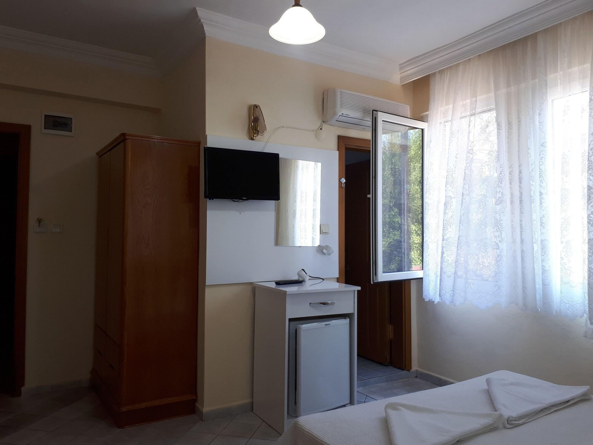 Everest Apart Hotel Oludeniz Exterior photo